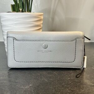 NEW Marc Jacobs Empire City Gray Pebbled Leather Black Interior Bifold Wallet